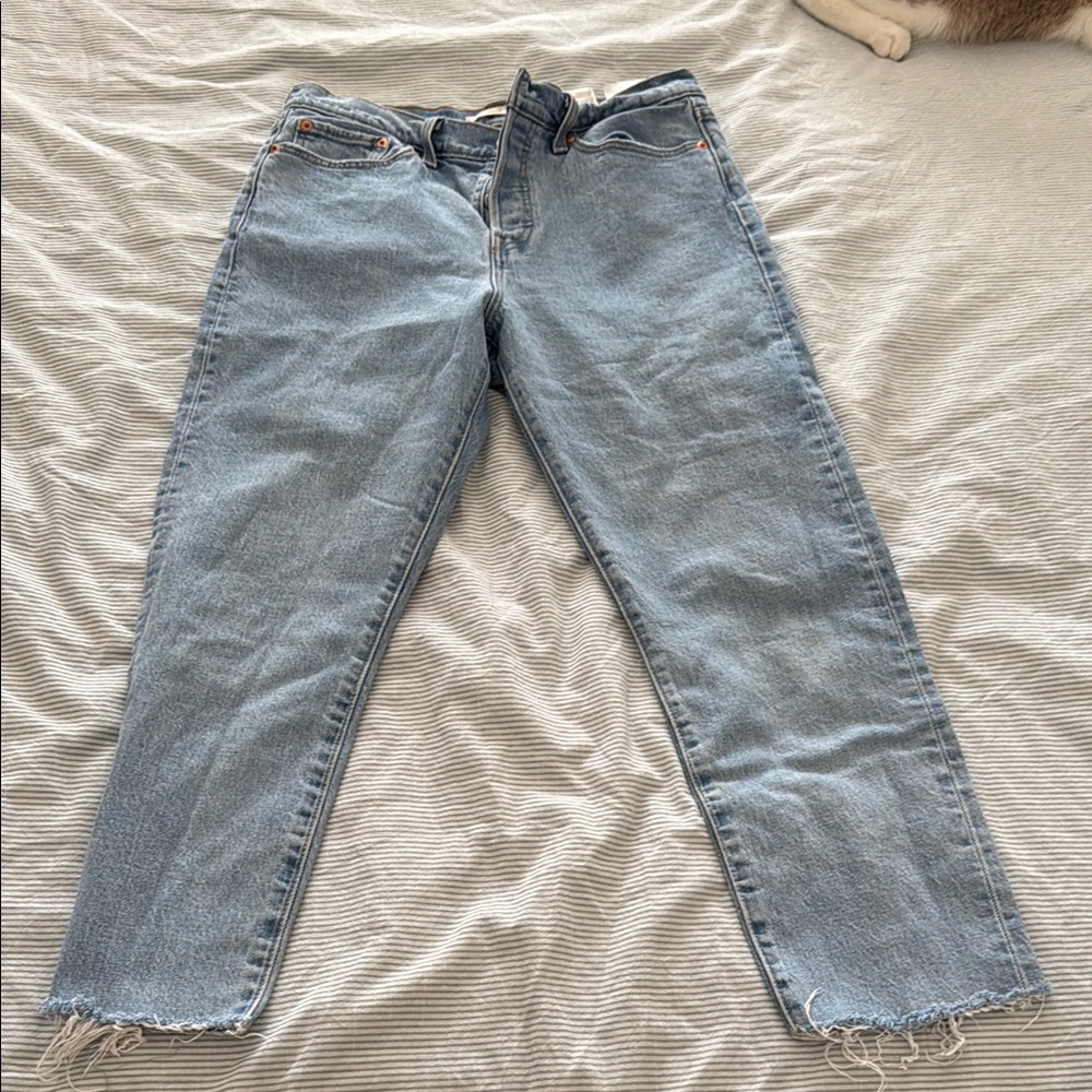 Levi’s “Wedgie” Ankle Cut Jeans